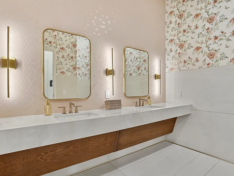 Wildwood Luxury Urban Homes — Photo 16