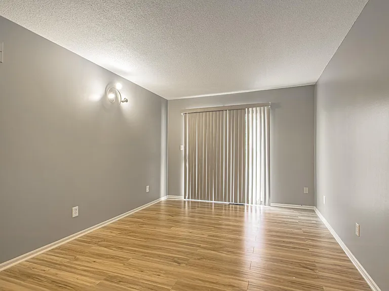 8011 E 130th Ct — Photo 7