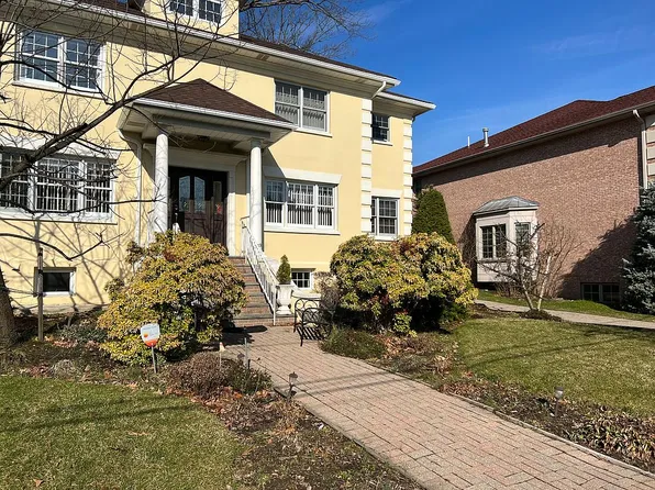 1059 Dearborn Rd, Fort Lee, NJ 07024