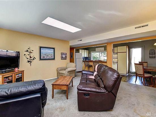 3rd image of 13244 NE 100th St