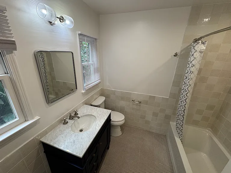 4634 Los Feliz Blvd #2 — Photo 4