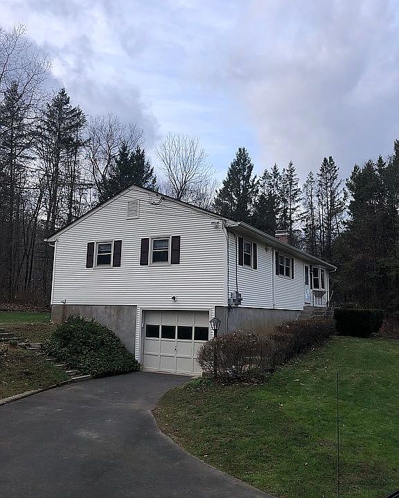 2nd image of 46 Broad Way