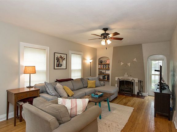 3rd image of 32 Highland Dr