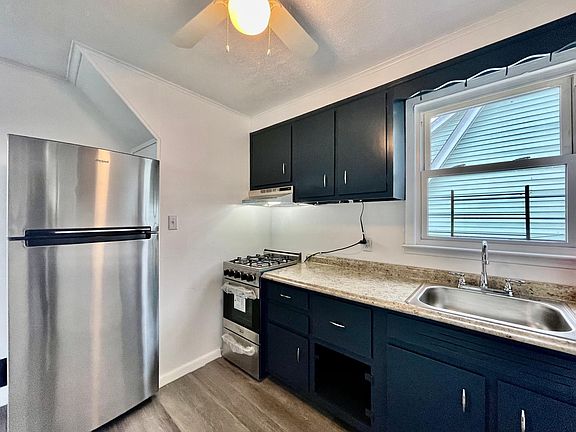3rd image of 11604 140th St