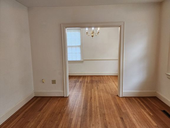 3rd image of 416 S Center St APT C1