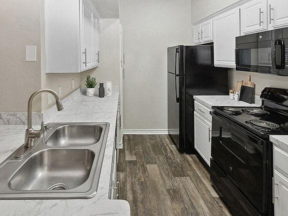 4th image of 6202 Duck Creek Dr #6302