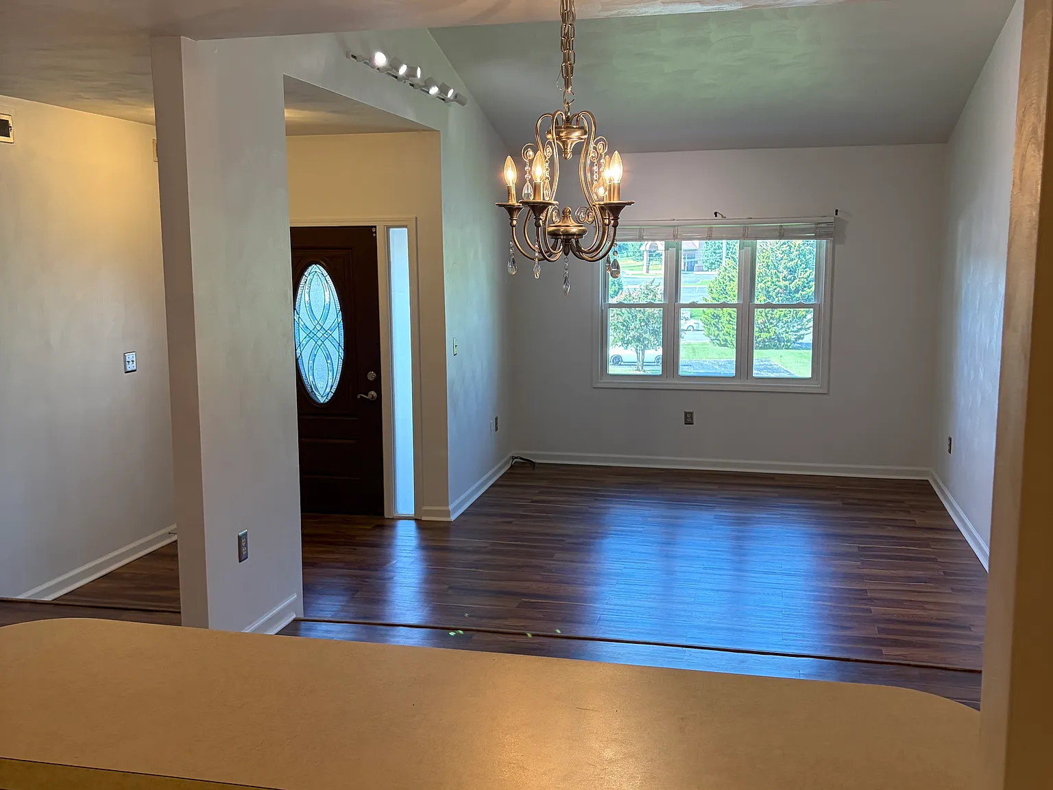 2 bed, 1.5 bath, 1461 sqft, $1,800 — Photo 4