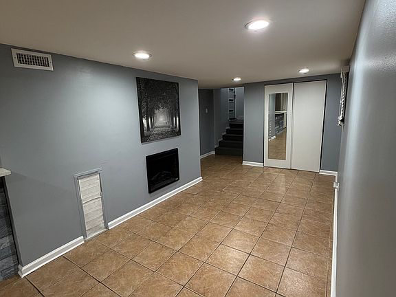3rd image of 145 S 19th Ave #Basement