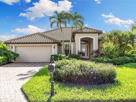 8851 Mustang Island Cir, Naples, FL 34113 | MLS #223086052 | Zillow