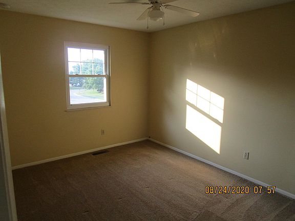 3rd image of 35 Vicki Anda Ct APT 1