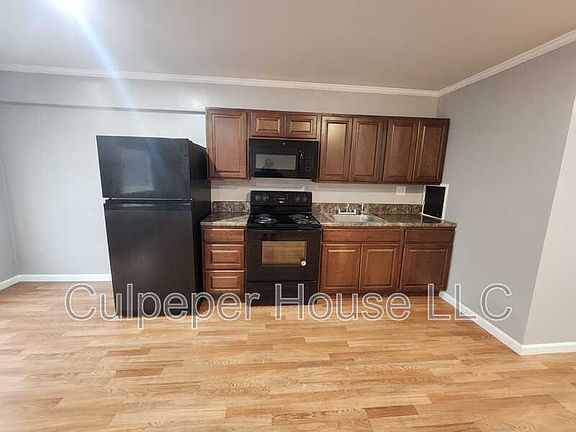 2nd image of 2854 W Sylvania Ave APT 5