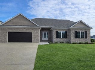 439 Westbriar Cir, Newburgh, IN