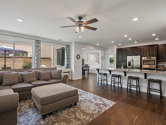 2nd image of 28619 Parkside Dr