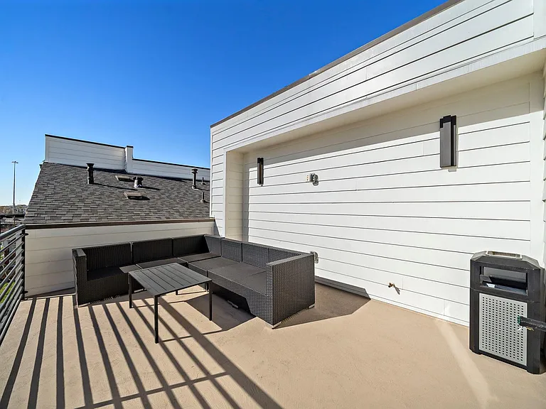 3513 Hutchins St — Photo 34