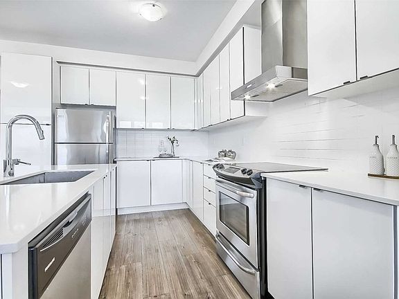 5th image of 3177 Mintwood Cir