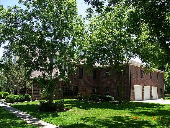 GREAT WOODED 2 ACRE LOT. ALSO THIS IS ONE OF VERY FEW HOMES IN THIS NEIGHBORHOOD WITH NATURAL GAS RU