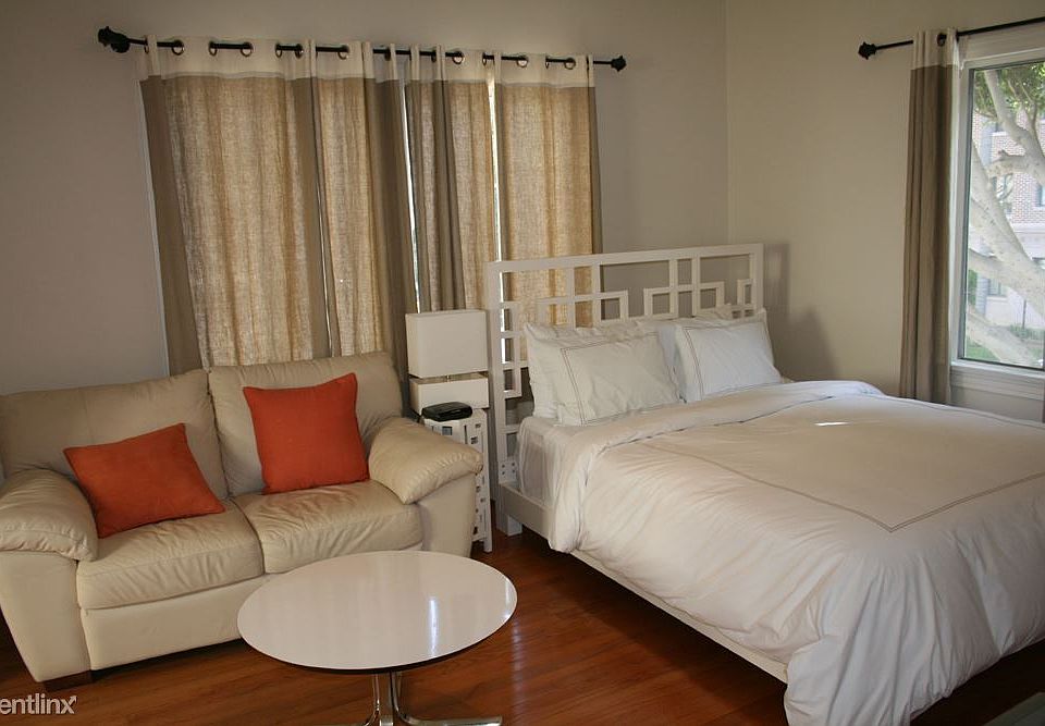 1st image of 1109 2nd St APT F