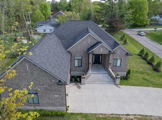 1497 Walton Blvd, Rochester Hills, MI 48309