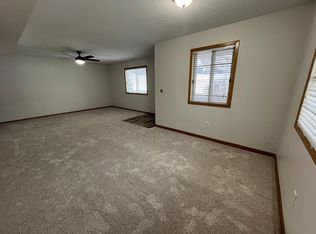 15962 Granada Ave, Apple Valley, MN 55124