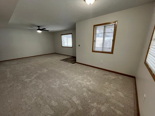 15962 Granada Ave, Apple Valley, MN 55124