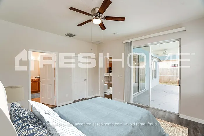 5209 Clover Mist Dr — Photo 8