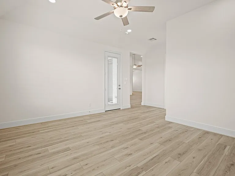 929 Wormwood Dr — Photo 27