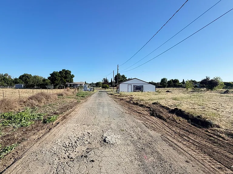 7770 Lone Tree Way — Photo 3