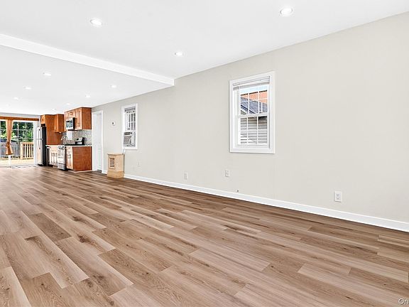 3rd image of 68 Ridgewood Avenue