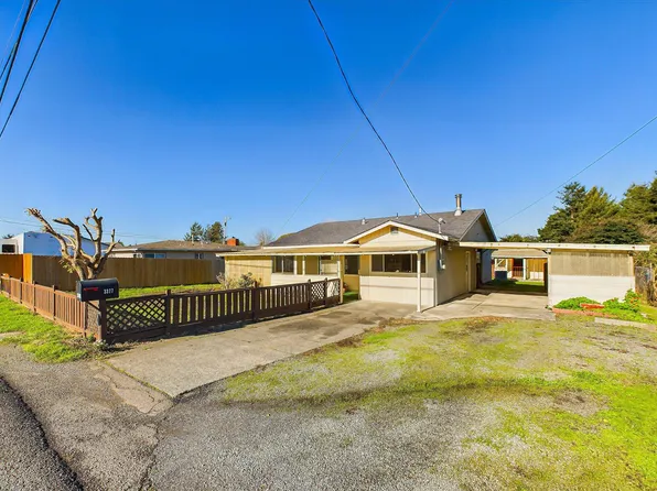 3377 Drake Hill Rd, Fortuna, CA 95540