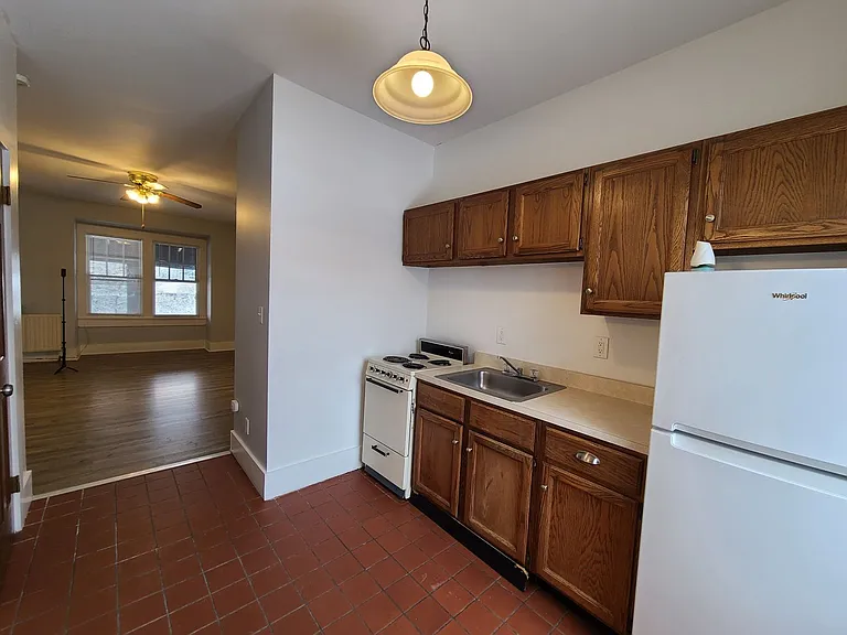 593 Park Ave — Photo 13