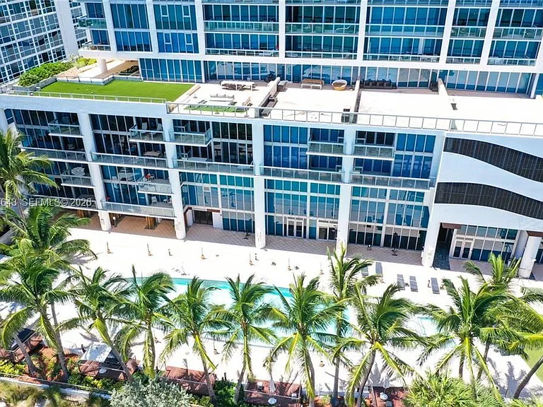 6899 Collins Ave #2208 — Photo 61