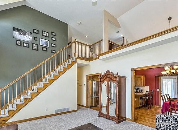 3rd image of 1010 Black Oak Dr