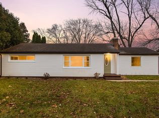 433 10th Ave, Three Rivers, MI 49093