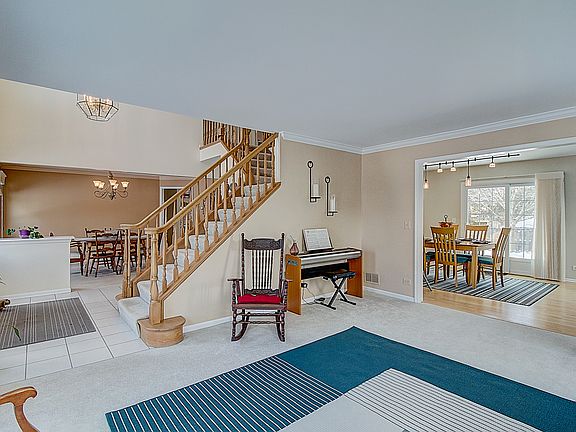 2nd image of 1610 Alemeda Ln