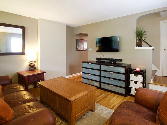 3rd image of 1498 Elmwood Ave
