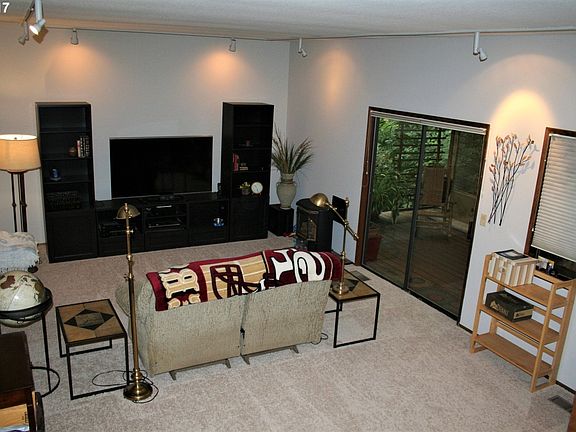5th image of 9785 SW Ventura Ct