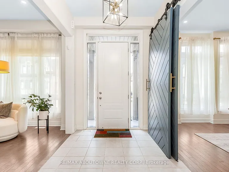 3294 Millicent Ave — Photo 3