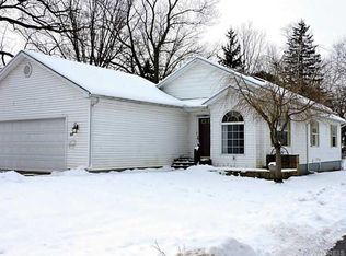 20 Saint Marys Pl, Hamburg, NY