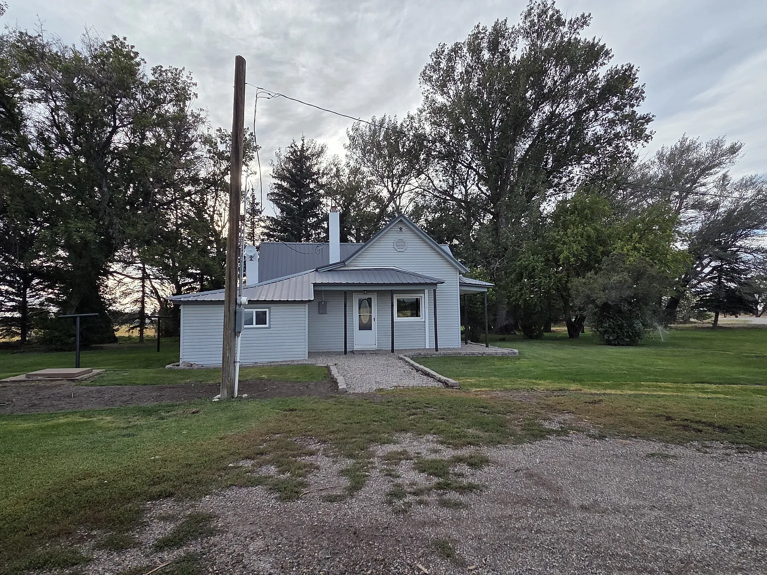 3 bed, 992 sqft, $1,675 — Photo 2