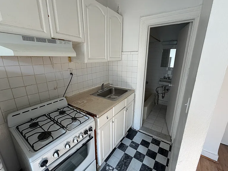 383 Convent Ave #2A — Photo 6