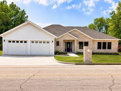 1400 E 1st St, Mount Pleasant, TX, 75455