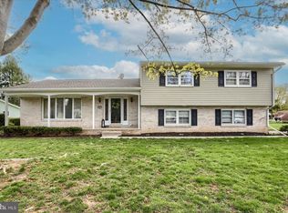 50 Hillside Dr, Carlisle, PA 17013