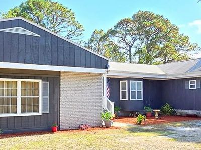 184 N Bay Shore Dr, Eastpoint, FL, 32328