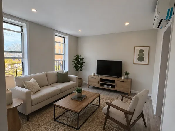 30-68 45th St #3F, Astoria, NY 11103