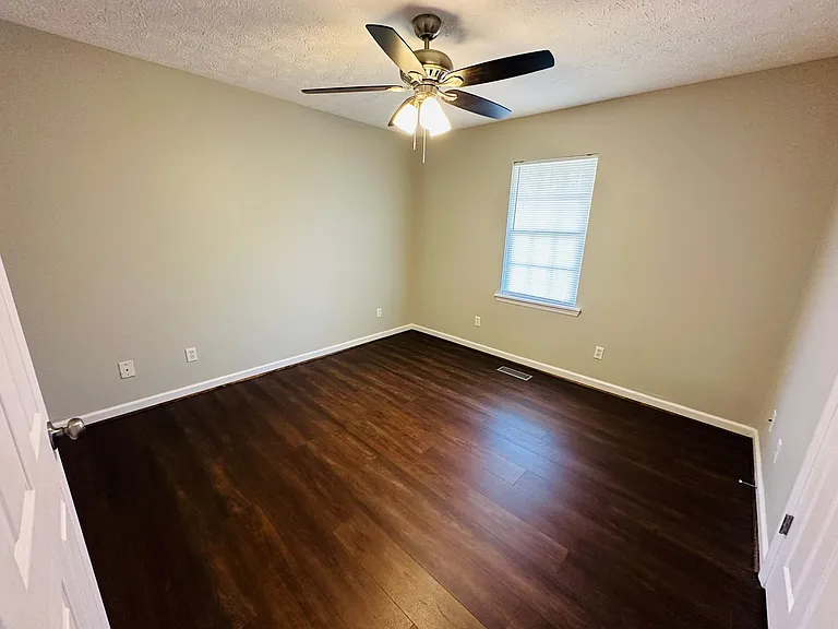 2102 Harrell Dr — Photo 10