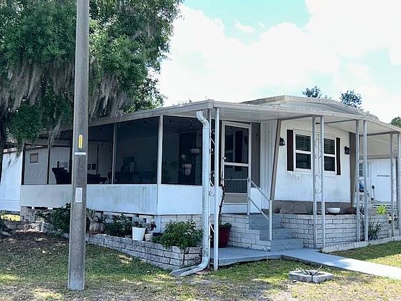 3rd image of 1104 Fountainview S #F03