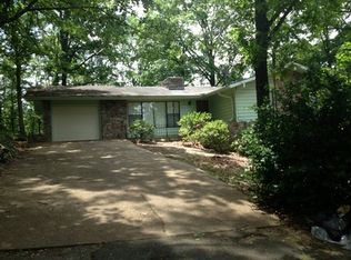 14 Magda Ln, Hot Springs Village, AR 71909