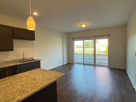 5th image of 423 Chittenden Ave #101