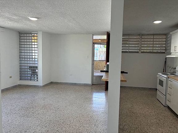 5th image of 4 Jardines Ave