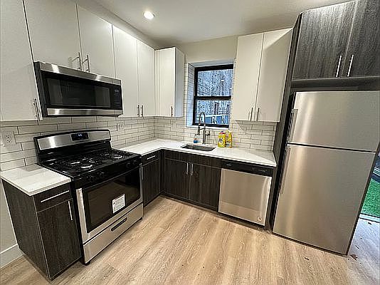 3rd image of 74 Rockaway Ave #1A
